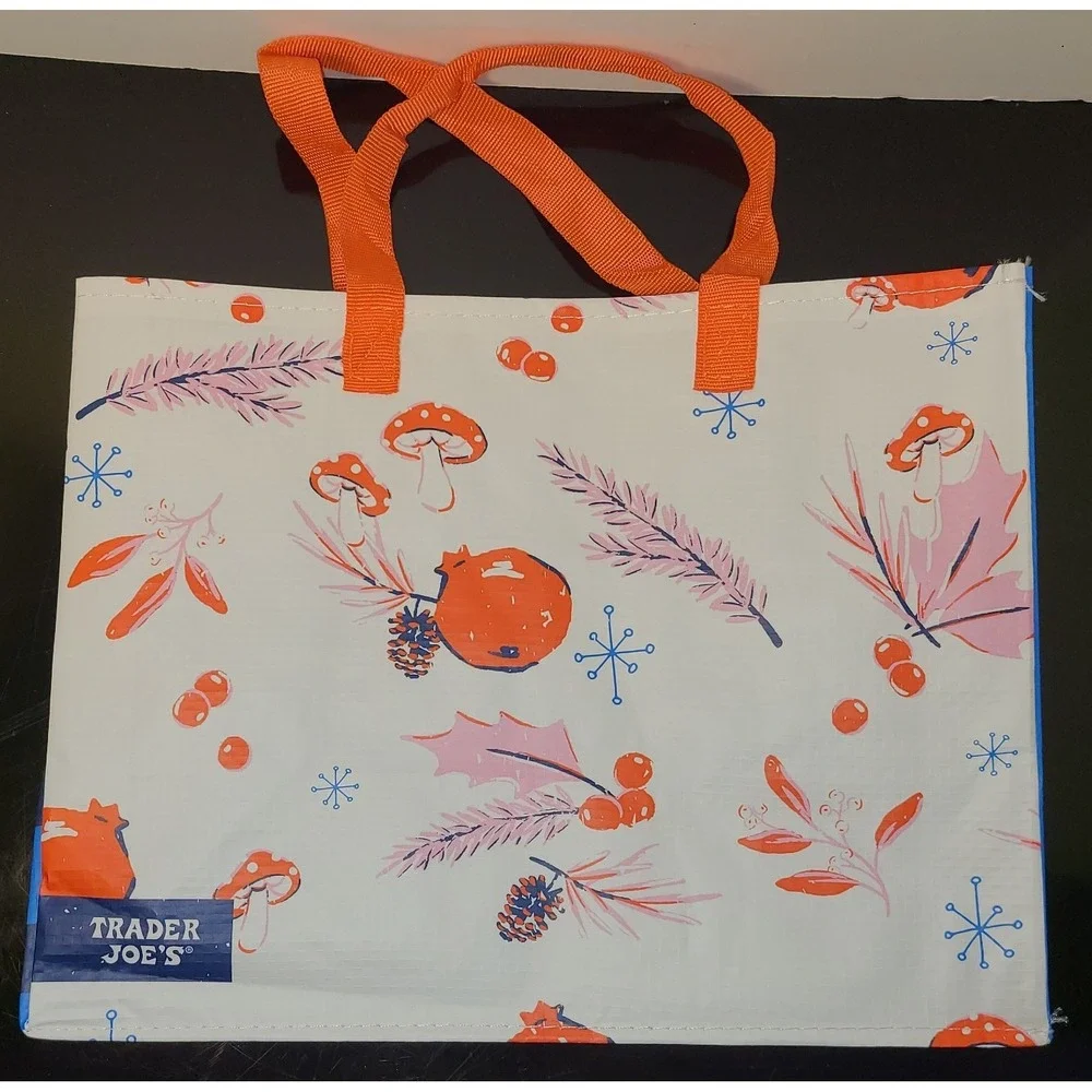 NWOT Trader Joe's 2024 Christmas Holiday Mini Gift Bag White Red Blue Murshrooms